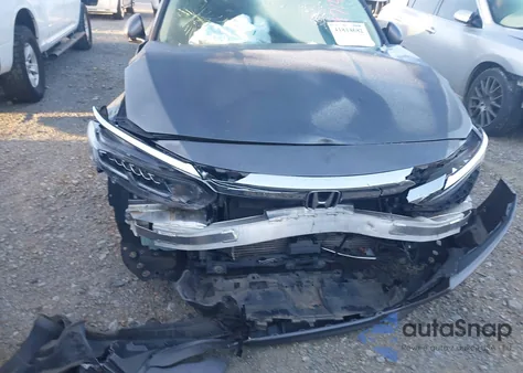 2021 Honda Accord Lx z USA, uszkodzony, nr VIN 1HGCV1F10MA017144